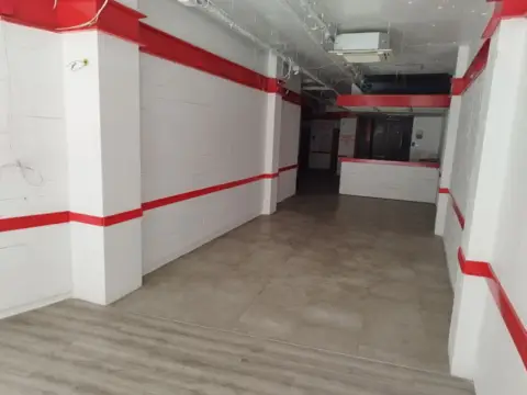 Local comercial en calle del Carmen