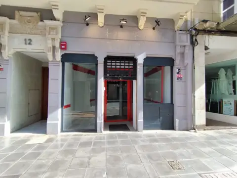 Local comercial en calle del Carmen