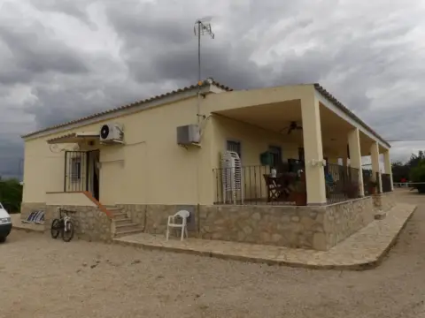 Chalet en Partida Covatelles