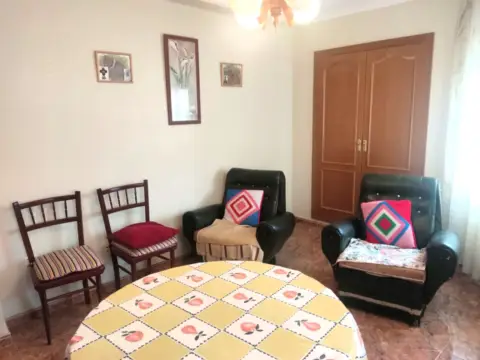 Piso en calle de Zafra, 1