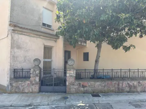 Chalet pareado en calle Nuestra Señora Remedios