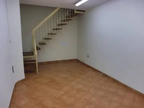 Local comercial en calle Anselmo Clave, nº 100