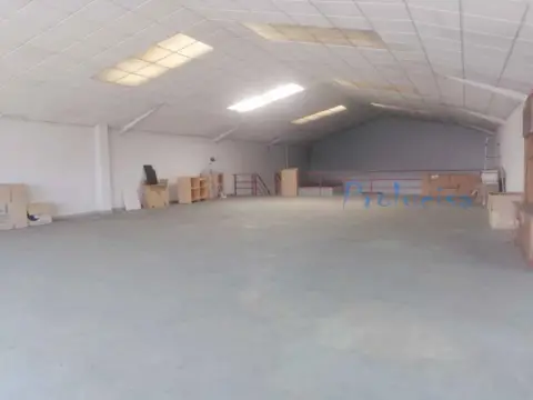 Nave comercial en Avenida de Fuenlabrada