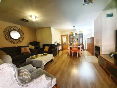 Chalet adosado en calle José de Echegaray