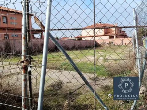 Terreno en calle Once de Marzo
