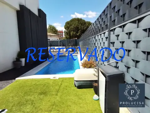 Chalet pareado en calle Arroyo de la Mangada