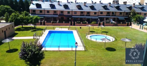 Chalet adosado en calle de Maria Montessori