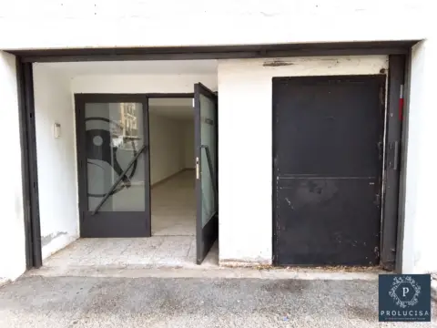 Local comercial en Centrico