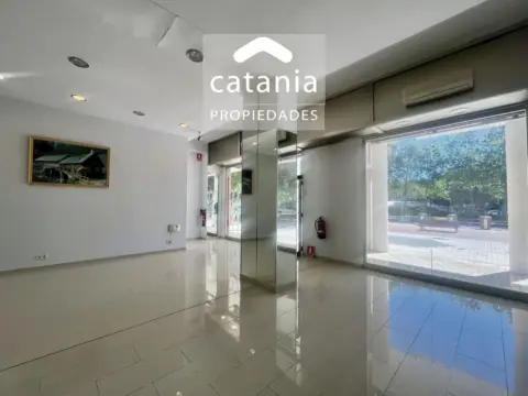 Local comercial en Passeig de Sant Joan Baptista de la Salle