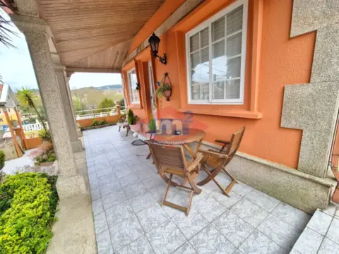 Casa en calle Cesantes