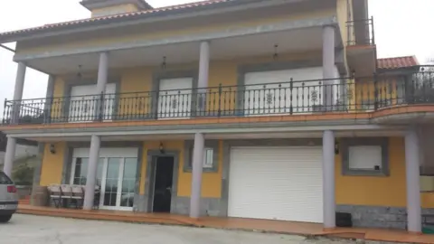 Chalet en Carretera Bañugues