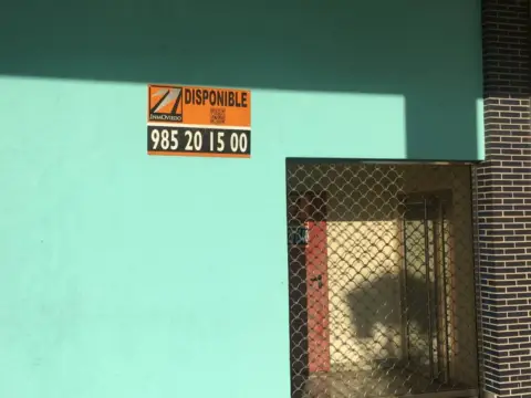 Local comercial en calle de Carreño