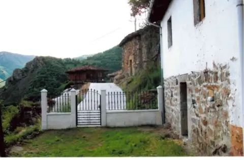 Finca rústica en Carretera Entrago-Taja ,Urria