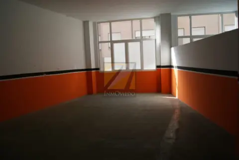 Local comercial en calle de Vázquez de Mella