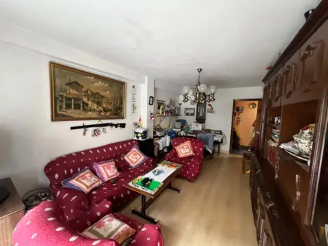 Piso en calle de Ramón y Cajal