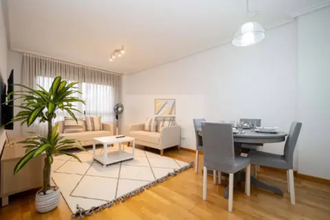 Piso en calle Aviles