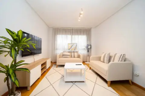 Piso en calle Aviles