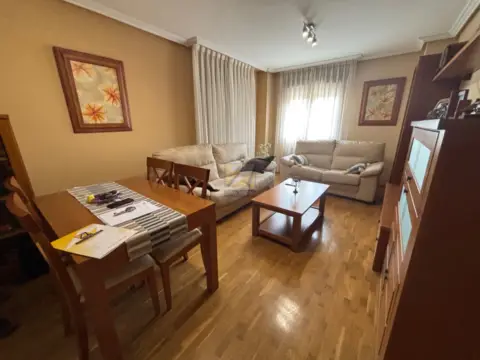 Piso en calle de Tineo