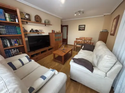 Piso en calle de Tineo