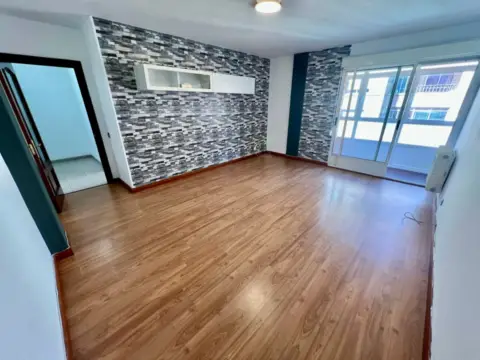 Piso en Avenida de Aureliano San Román, 40