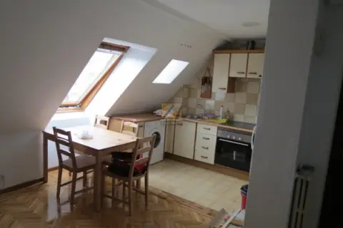 Piso en calle del Cardenal Cienfuegos