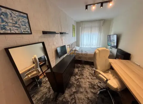 Piso en calle José Menéndez Carreño Cuchichi