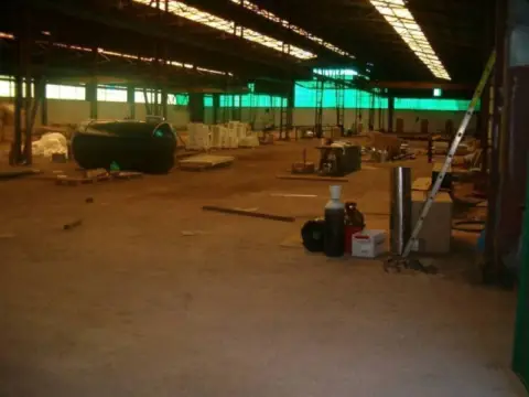 Nave industrial en Poligono Riaño
