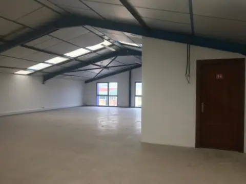Nave industrial en calle Poligono de Asipo calleb Parcela