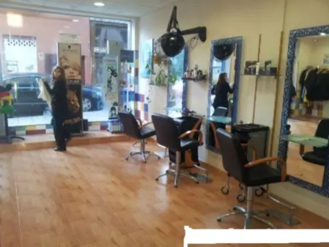 Local comercial en calle Matilde García del Real