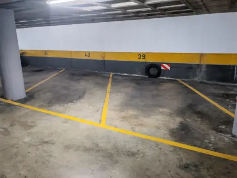 Garaje en Carrer Narcís Monturiol