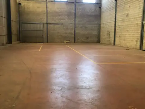 Nave comercial en Avenida de La Noguera