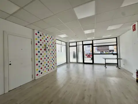 Local comercial en Rambla Mestre Jaume Torrents