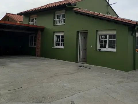 Casa en calle Escobedo Mijares