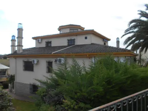 Chalet en Los Montitos