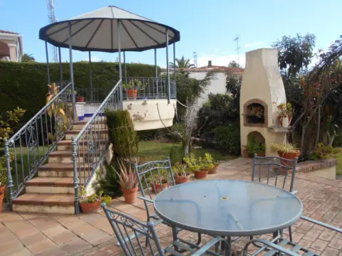 Chalet en Los Montitos