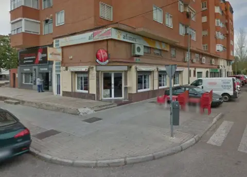 Local comercial en Valdepasillas