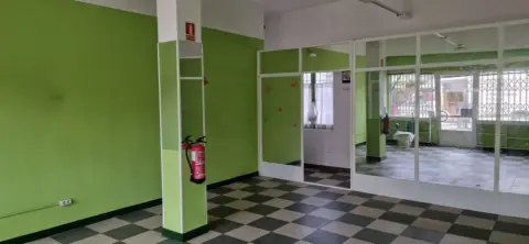 Local comercial en calle del Río San Martín