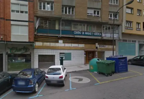 Local comercial en calle de la Cámara, 65