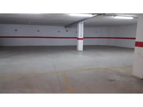 Garatge a Huétor Tájar