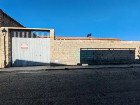 Terreno en calle de Antonio Machado