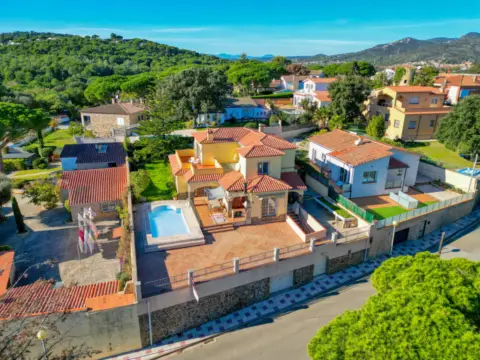 Casa en Carrer d'Eroles