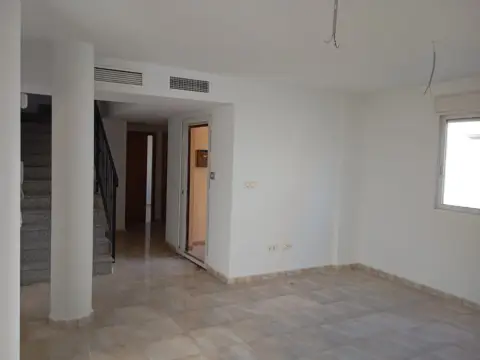 Dúplex en Avenida del Río Segura