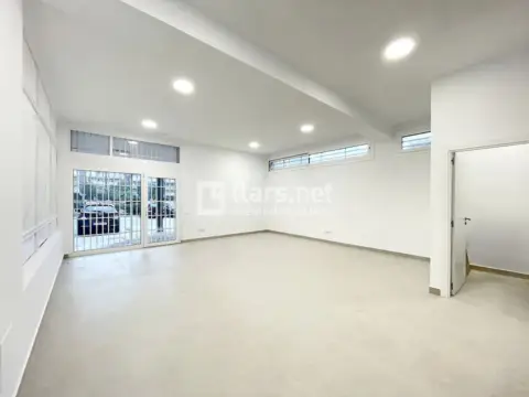Local comercial en Carrer Francesc Moragas