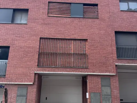 Casa pareada en Carrer de Caldes