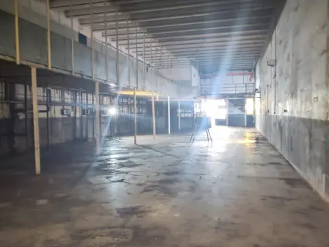 Nave industrial en Carrer de la Costa Brava