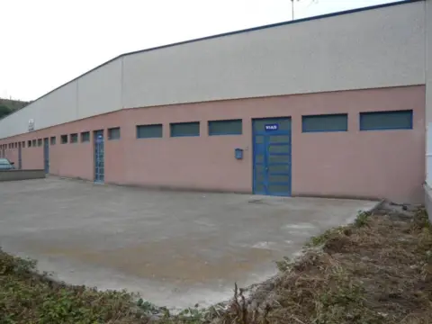 Nave industrial en Carrer de la Casa Nova, 23