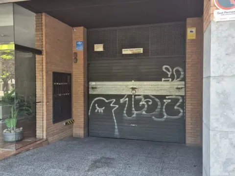 Garaje en Carrer del Castell de Peralada