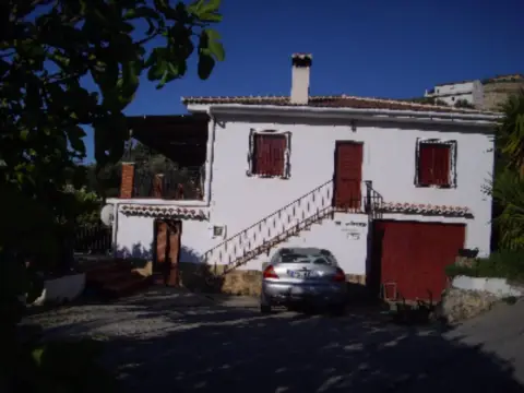 Edificio en calle Lugar Pilarejo
