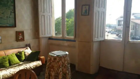 Casa en calle Parque Villajuan