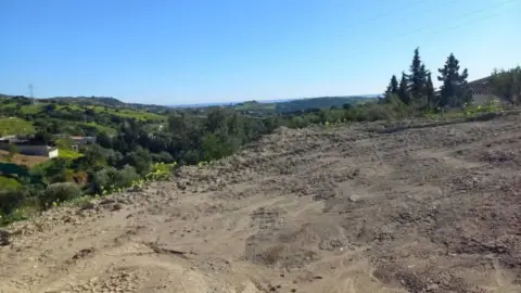 Terreno en Camino Pedregales